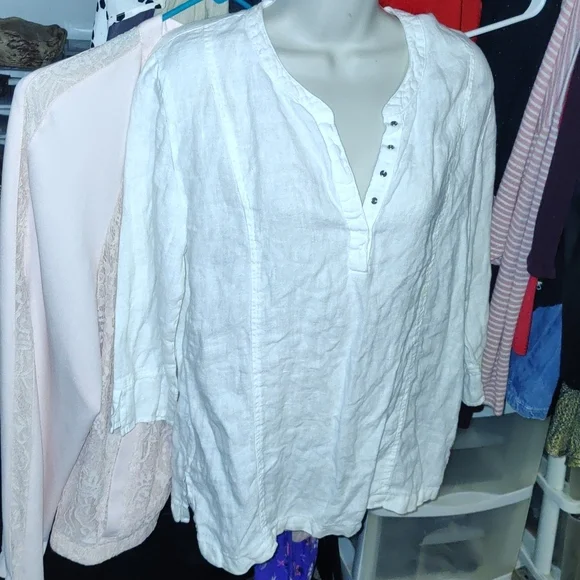 Hot cotton white linen blouse - Picture 2 of 6